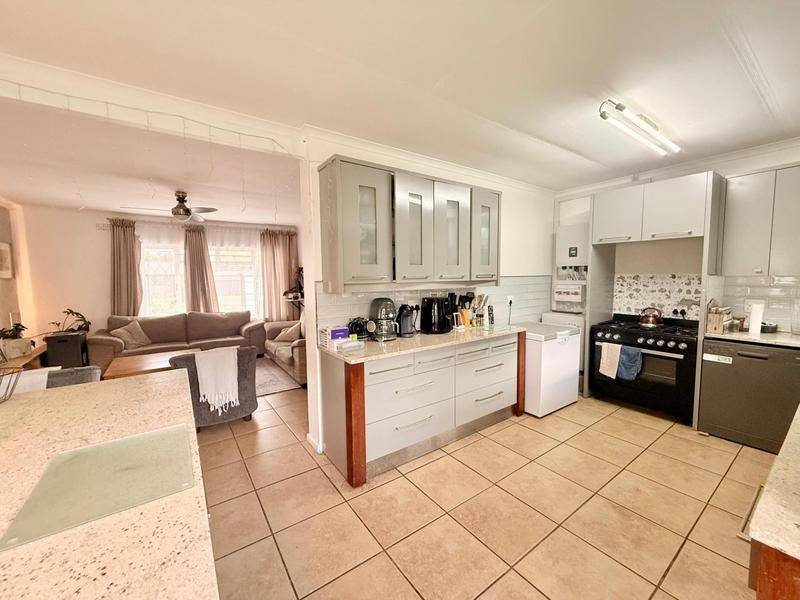 5 Bedroom Property for Sale in Sandbaai Western Cape